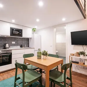 https://dessewffy-boutique-suites-best-location-by-bqa.inbudapesthotels.com