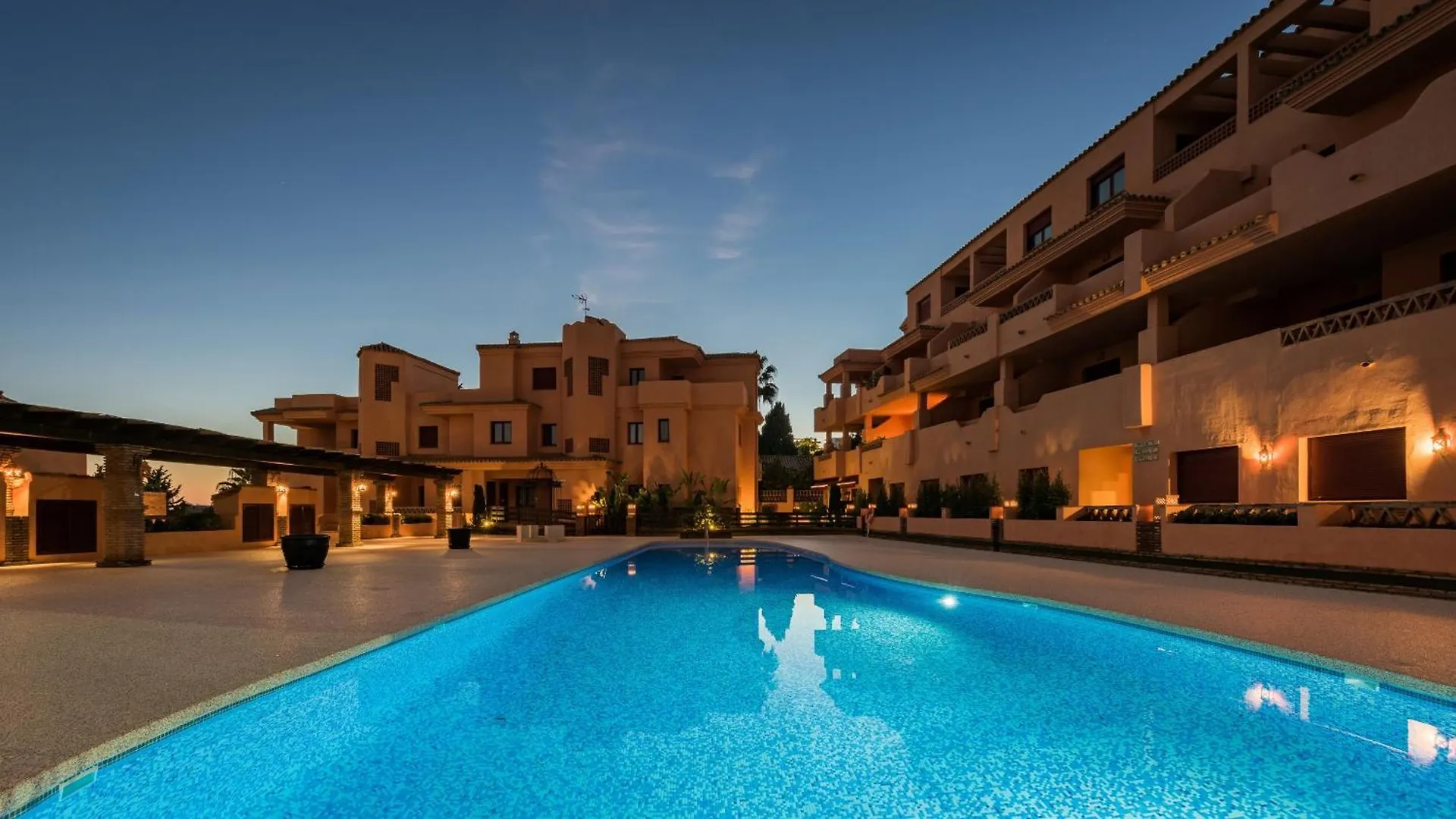 Διαμέρισμα Royal Marbella Golf Resort Εστεπόνα